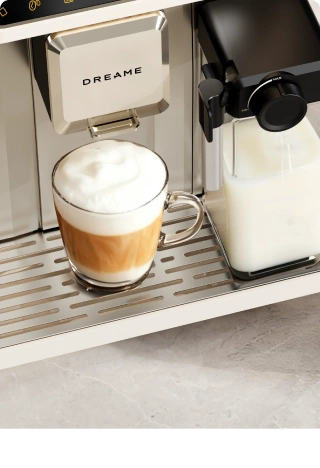 Mousse de lait dense <br class="coffeemas_c-pc-hide">et onctueuse en un <br class="coffeemas_c-small-hide"><br class="coffeemas_c-pc-hide">seul geste